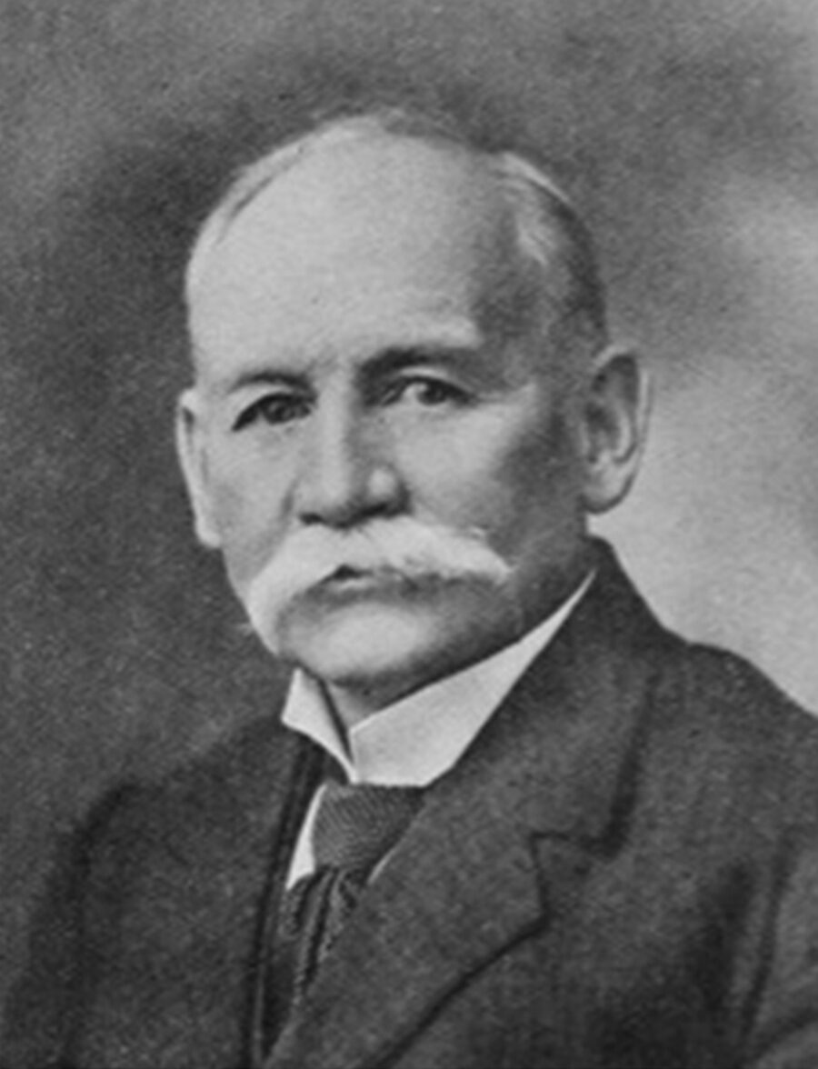 Robert Maw Beal (ca. 1847-1921) served as Mayor of Lindsay in 1911 and 1913, and was the driving force behind efforts to turn the vacant McDonnell House into a municipally-run “third space” for local men, women, children, and youth. (Shoe and Leather Journal, 1913. Public domain.)
