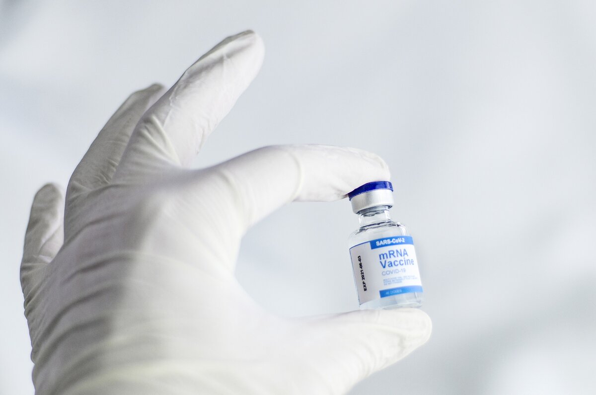 No mandatory vaccinations at school board but staff will need regular testing