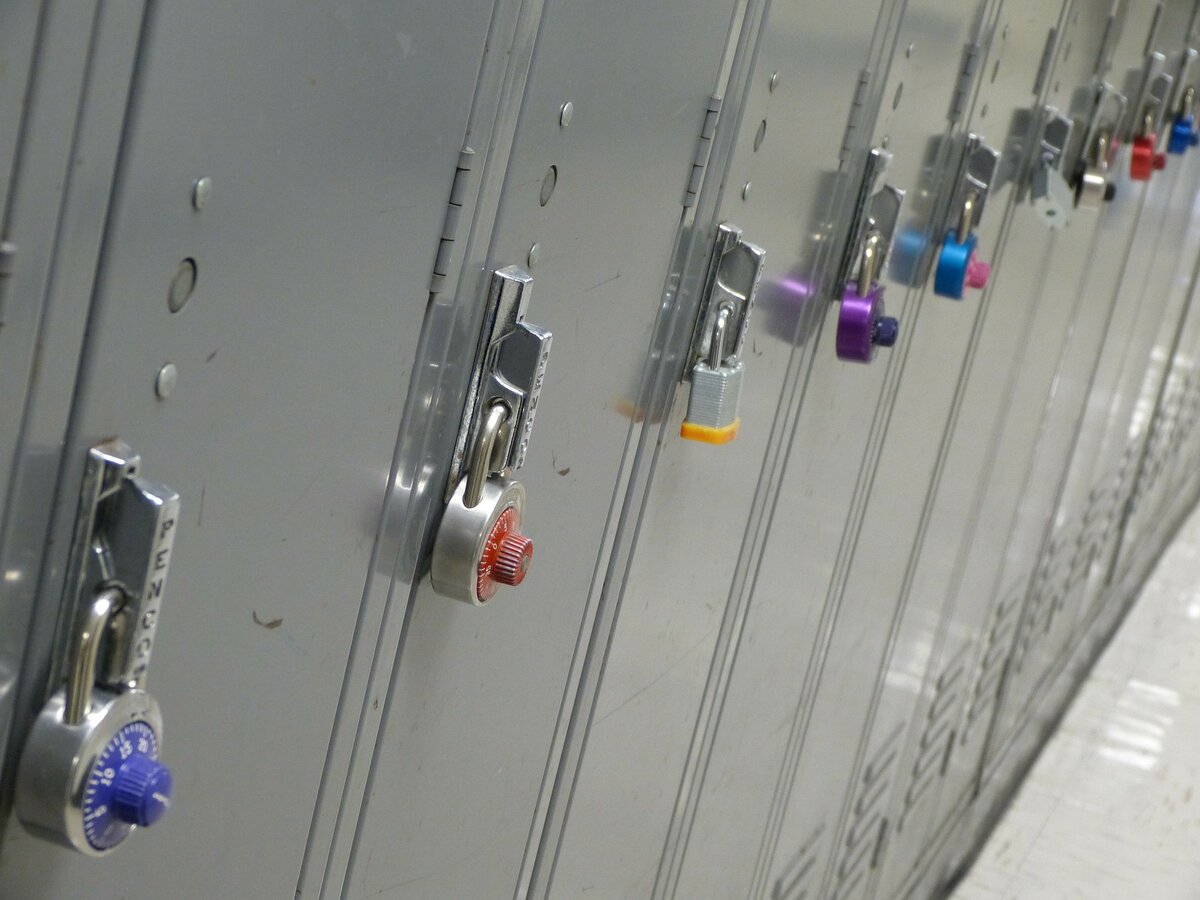 Local high schools to return to semesters, lockers, common lunch hours