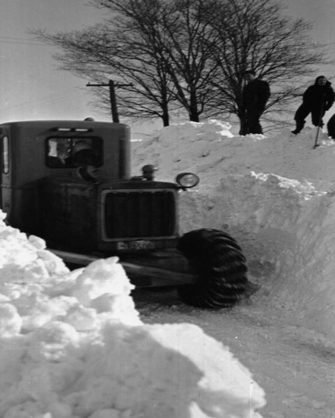 Plow No. 10 makes its way through towering snow drifts between Little Britain and Oakwood after a blizzard in the 1940s.