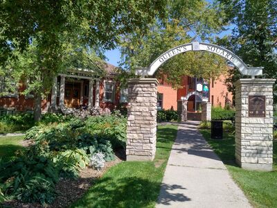 Lindsay library now hiring