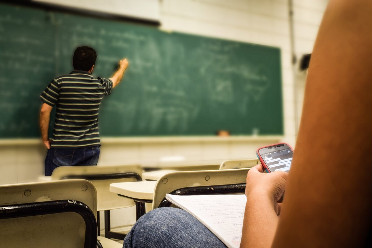 High school teachers stage walk-out for first time in 22 years