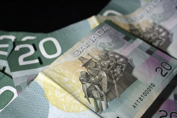 First sign-ups for basic income in Lindsay on Oct. 12-13
